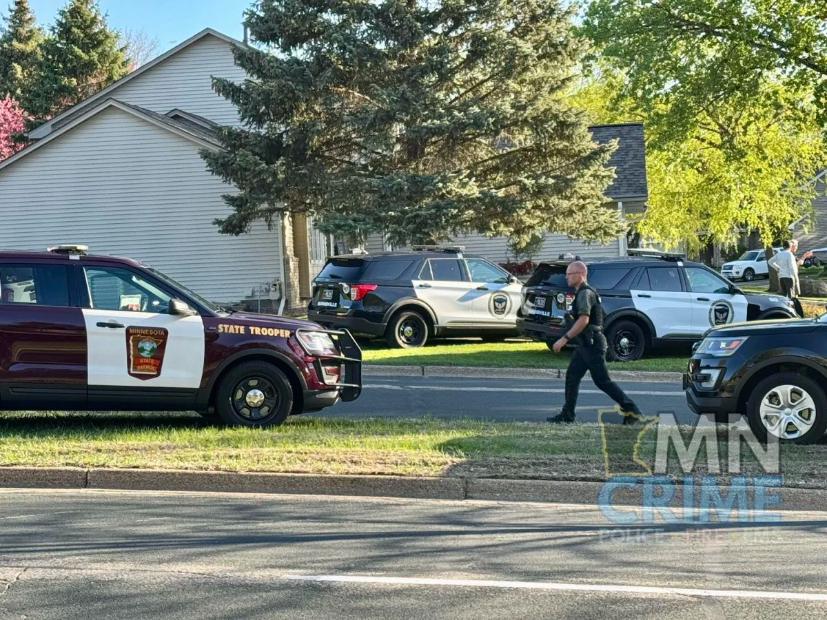 Burnsville Standoff Ends With Suspect Found Dead in Home