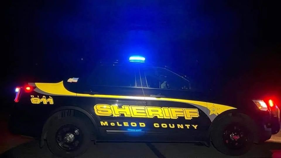 Man Dies, Another Injured After Small Plane Crash Near Hutchinson, Minn.