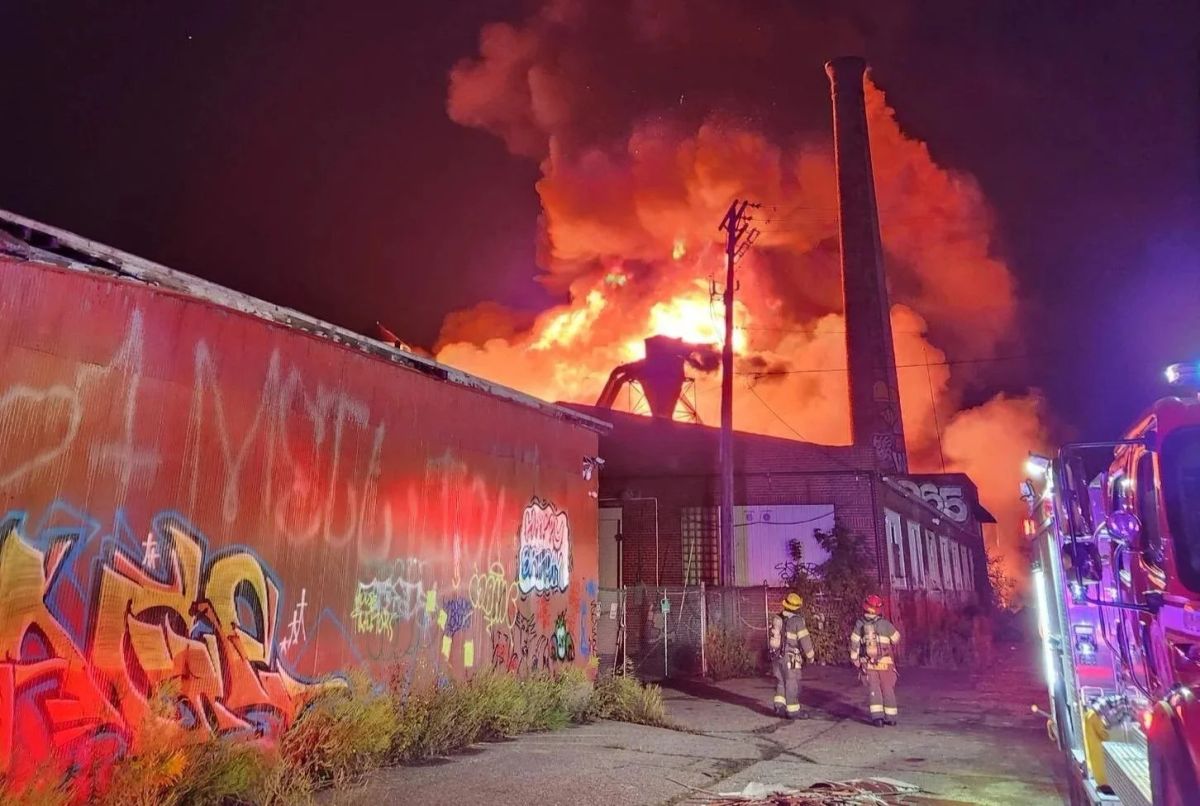 Massive Fire Destroys 4 Buildings in Northeast Minneapolis