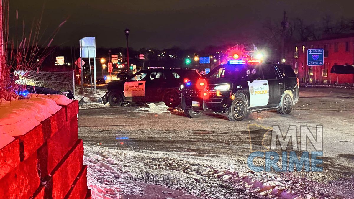Police Officer, Driver Hurt in Saint Paul Crash