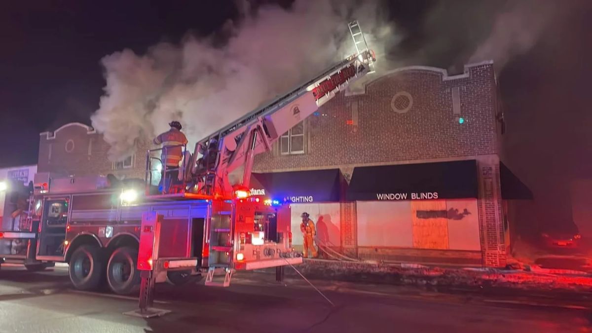 Saint Paul Firefighters Battle 2-Alarm Blaze in Hamline-Midway